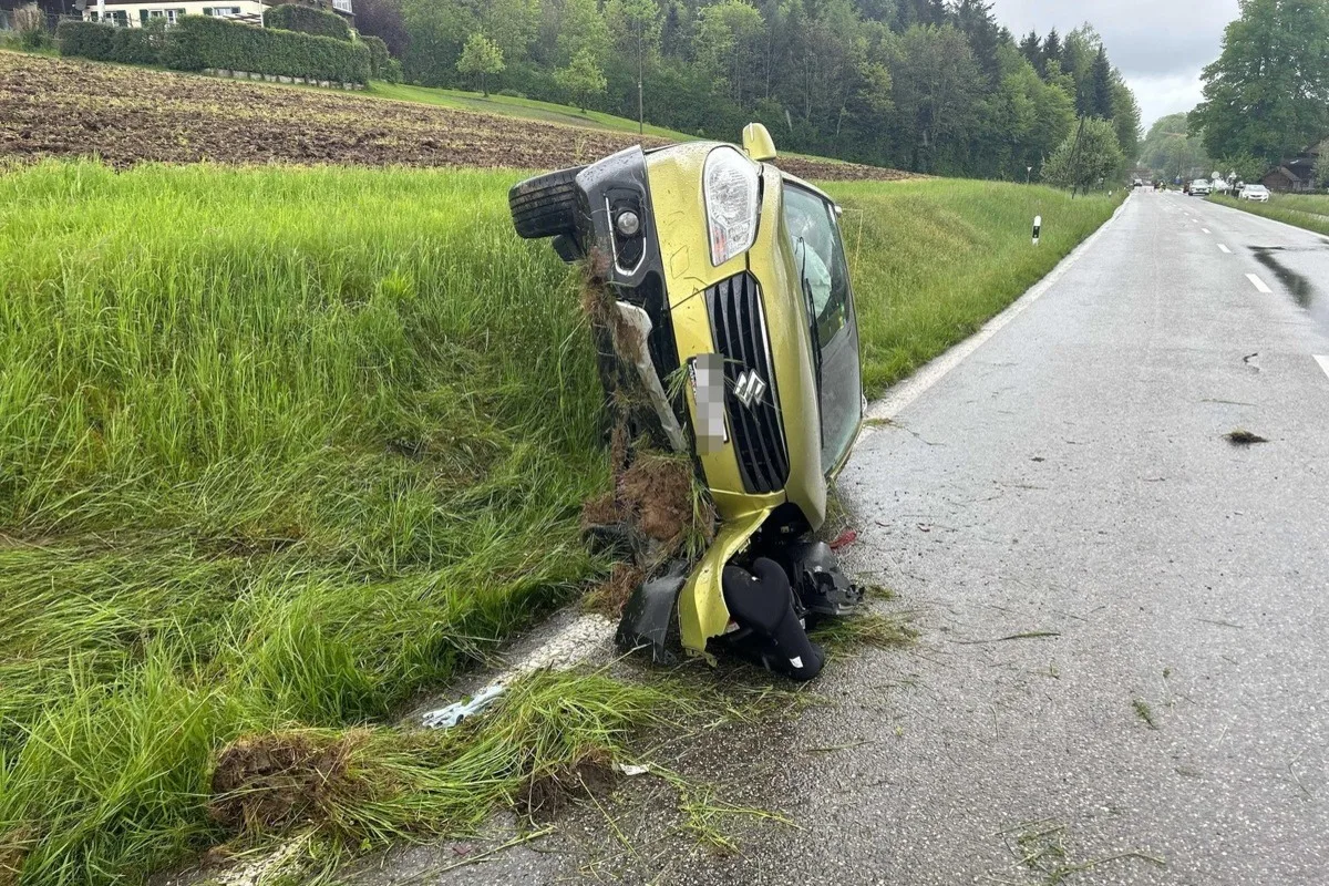 Vordemwald AG - Vom Smartphone abgelenkt - Auto überschlägt sich bei Unfall