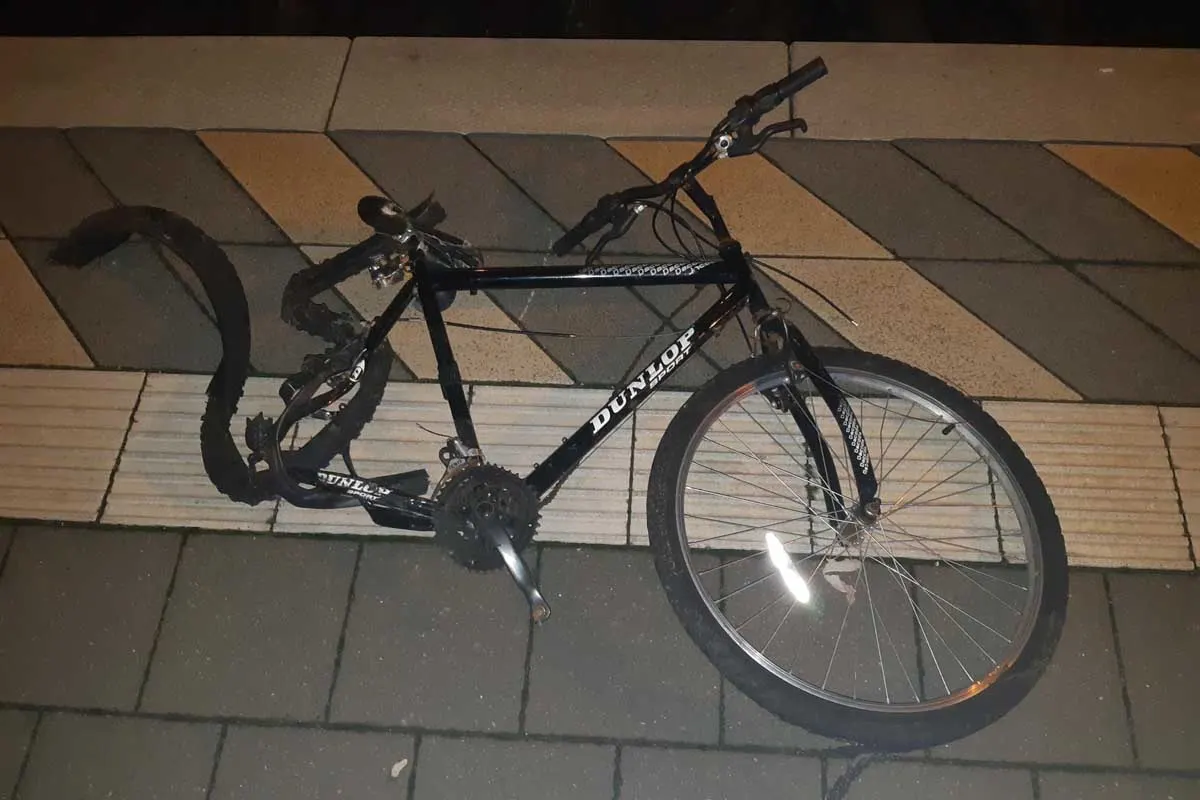 Fahrrad und Rollator von Güterzug in Bremen überrollt - Lokführer erlitt einen Schock!