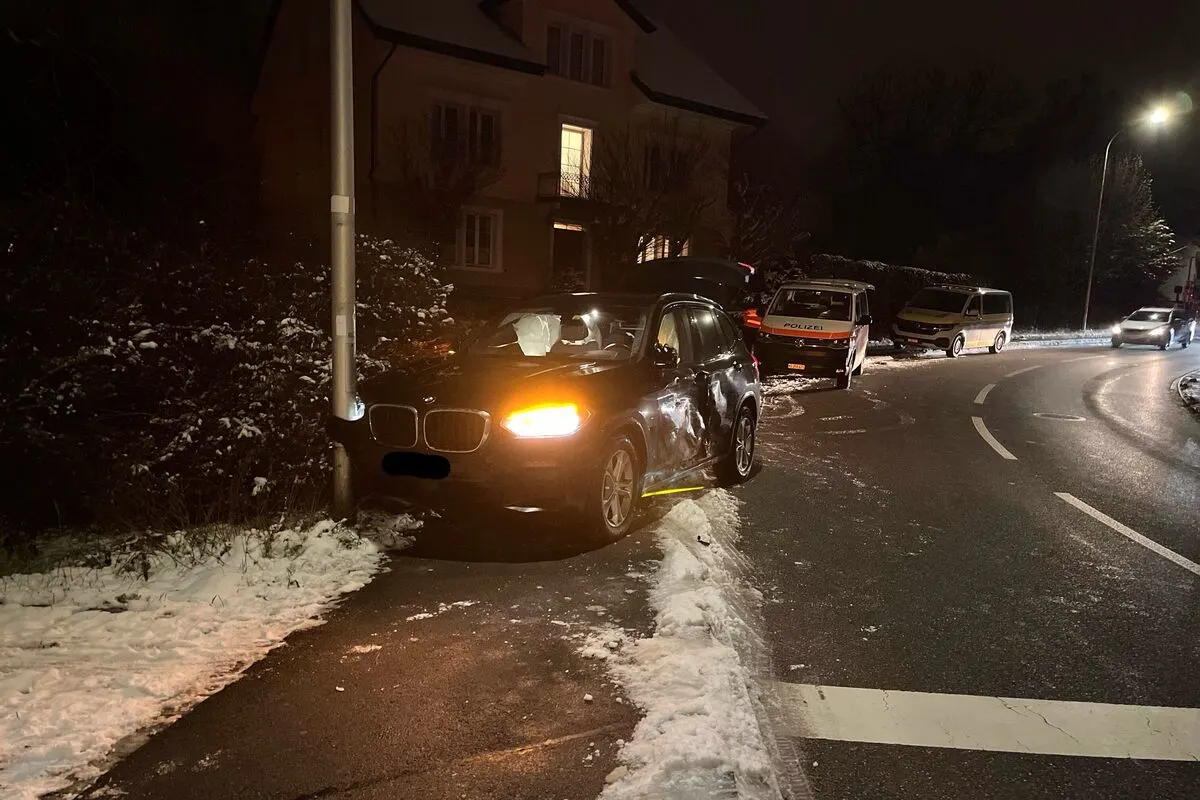Reinach AG - Flucht nach Unfall
