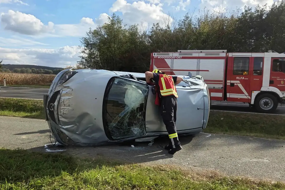 Unfall bei Mogersdorf B – Auto prallt gegen Hirsch