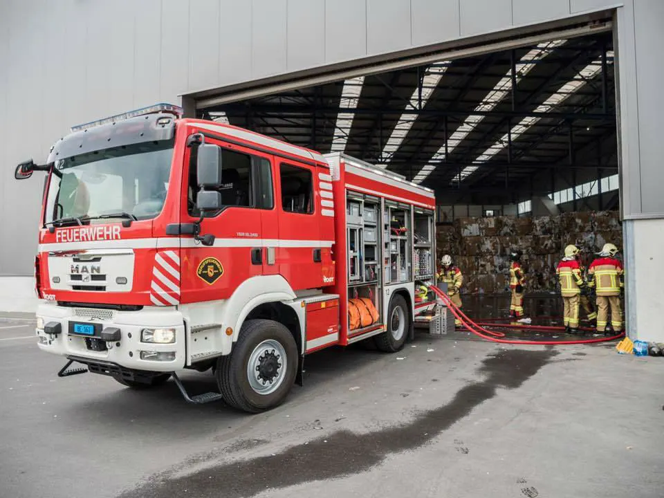 Bern BE - 250 Tonnen Papier brannten