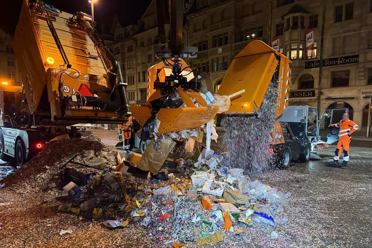 Basel nach der Fasnacht – Reinigung im Grossaufgebot