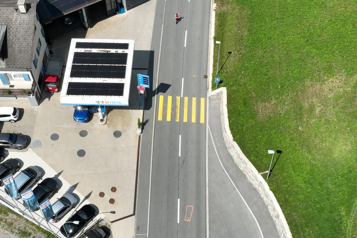 San Carlo GR - 13-Jährige von Auto erfasst und auf die Fahrbahn geschleudert