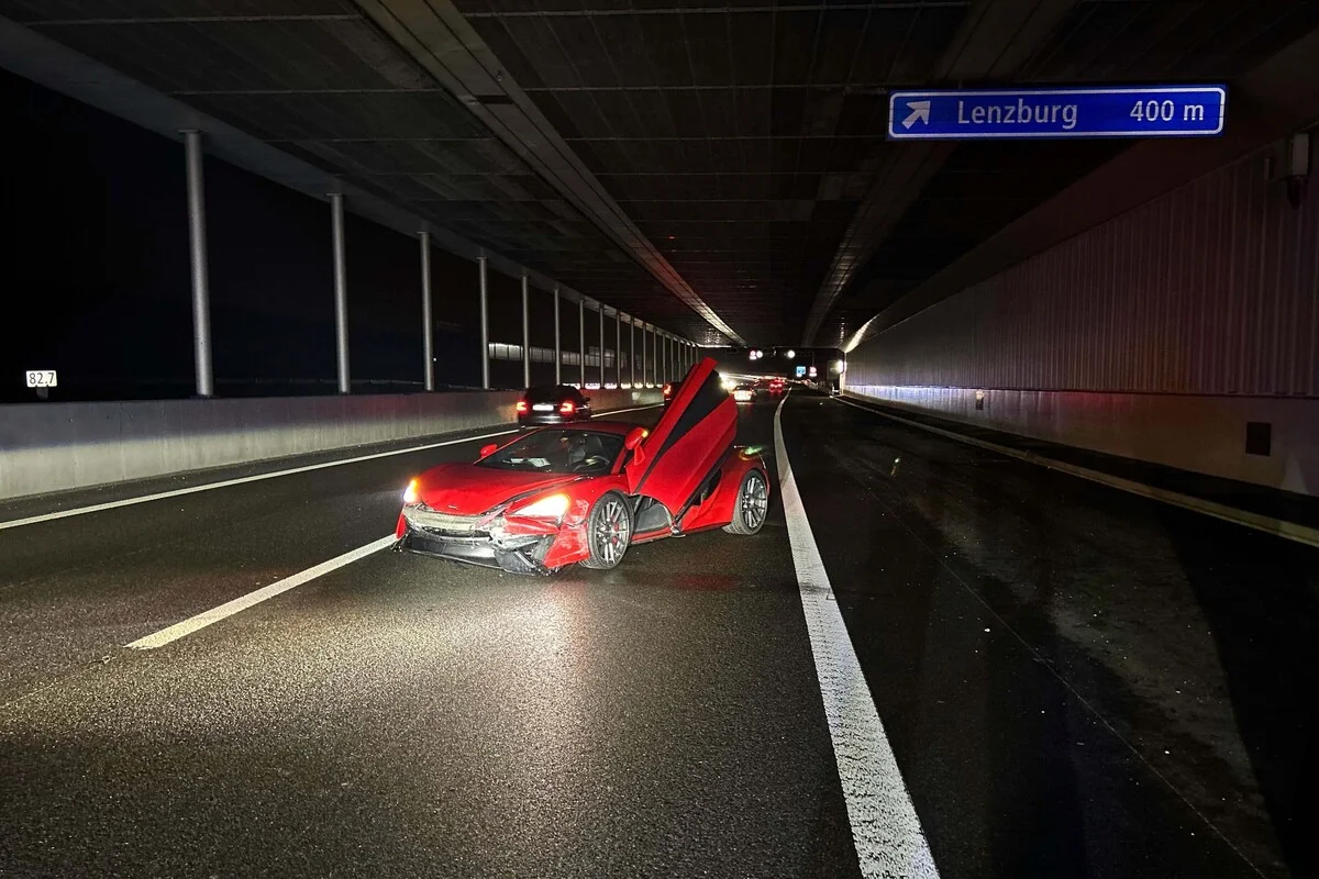 A1 / Lenzburg AG - Mit einem gemieteten Sportwagen verunfallt 