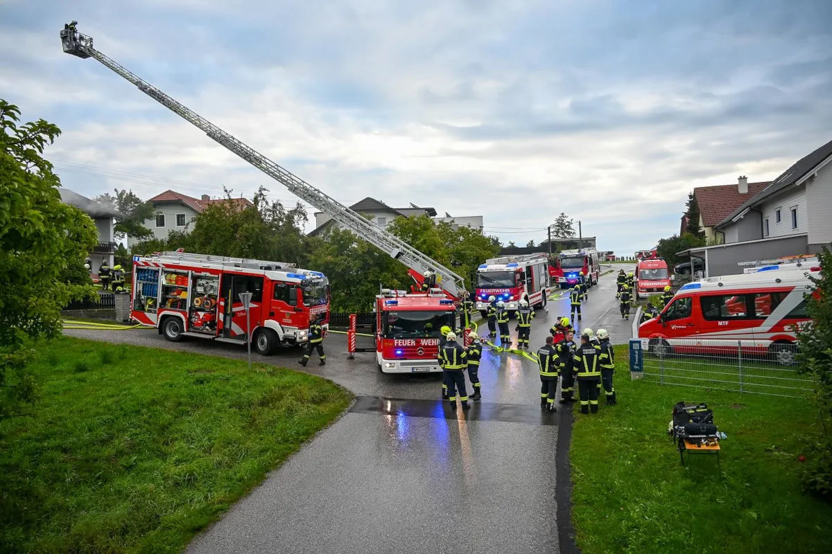 Alberndorf OÖ –  Wohnhaus in Brand