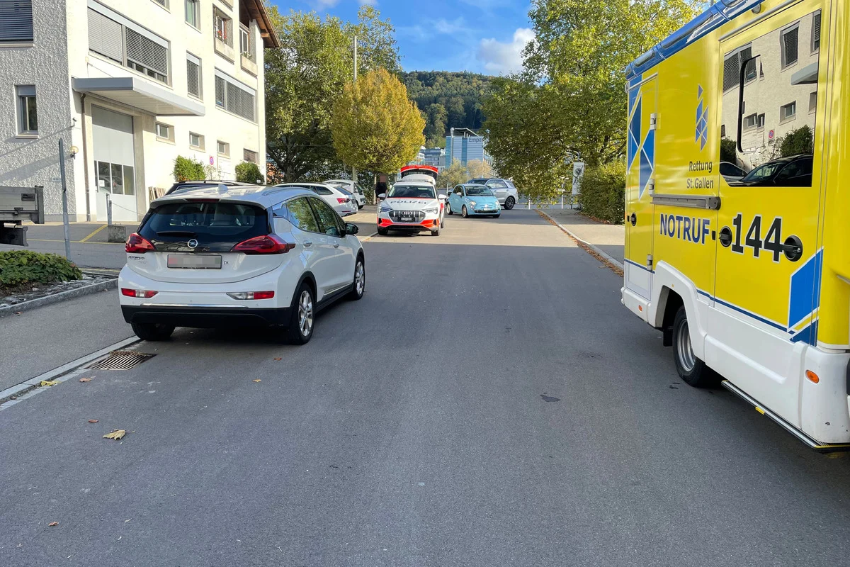 St.Gallen - Kind vom Auto erfasst 