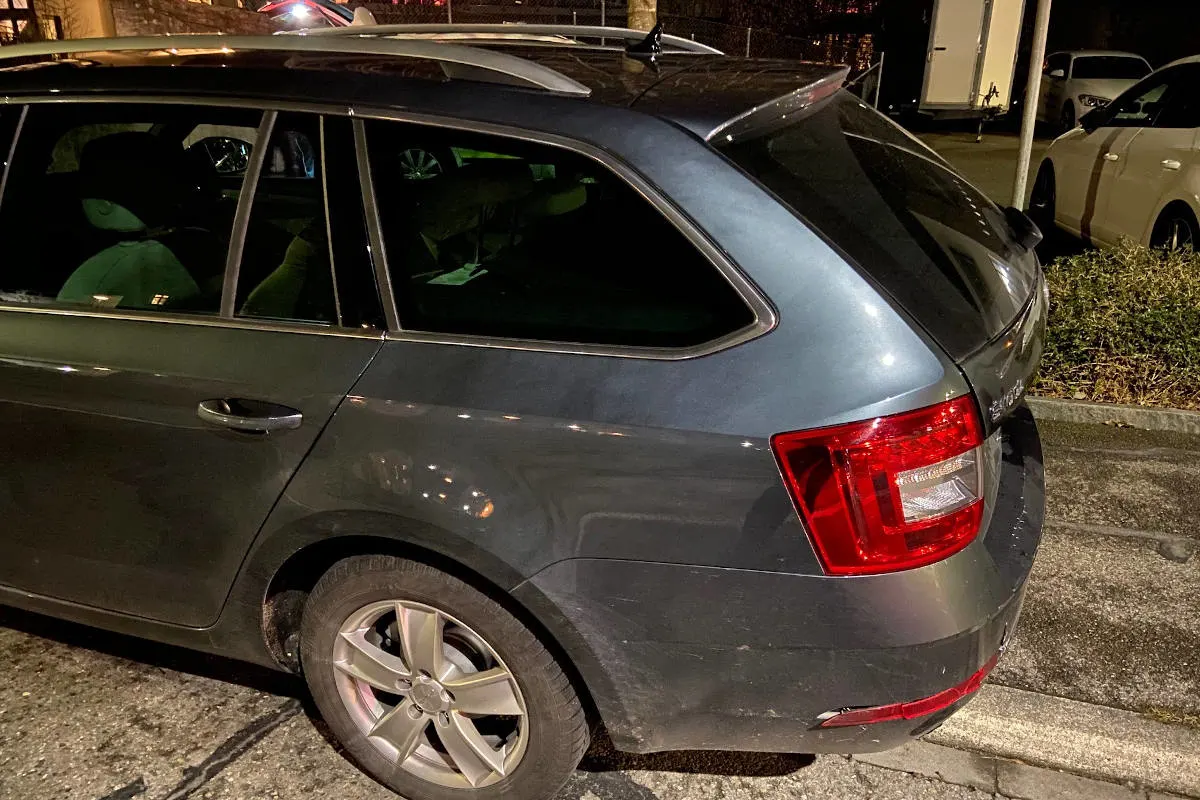 Mellingen AG - Mit Heck eines stehenden Fahrzeuges kollidiert – Autofahrer stand unter Alkoholeinfluss