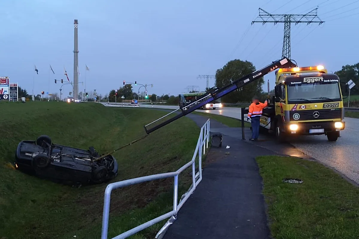 Insel Rügen - Alkoholisierter Fahrer landet mit Pkw auf dem Dach