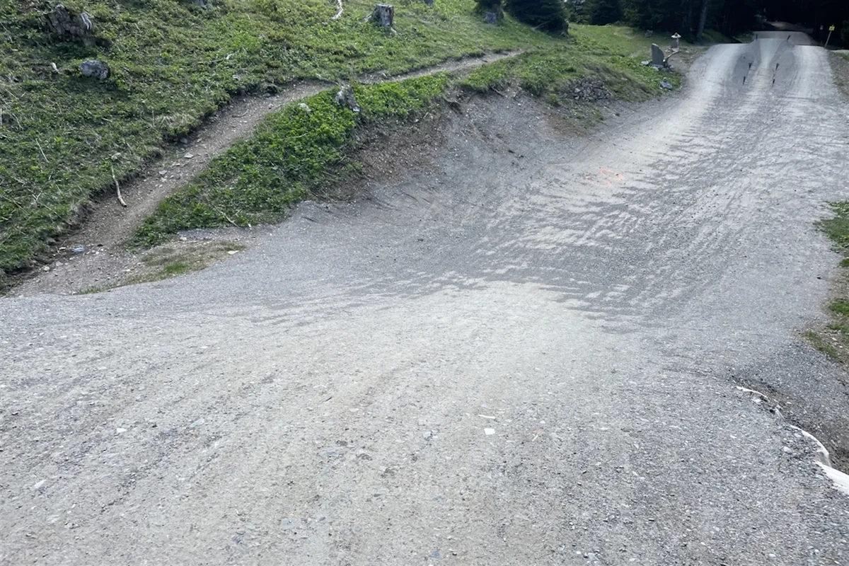 Lenzerheide GR – Lenker bei Bike-Unfall schwer verletzt