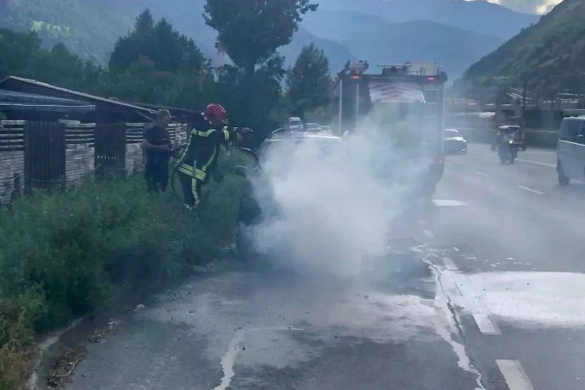 Glis VS - Personenwagen gerät während Fahrt in Brand