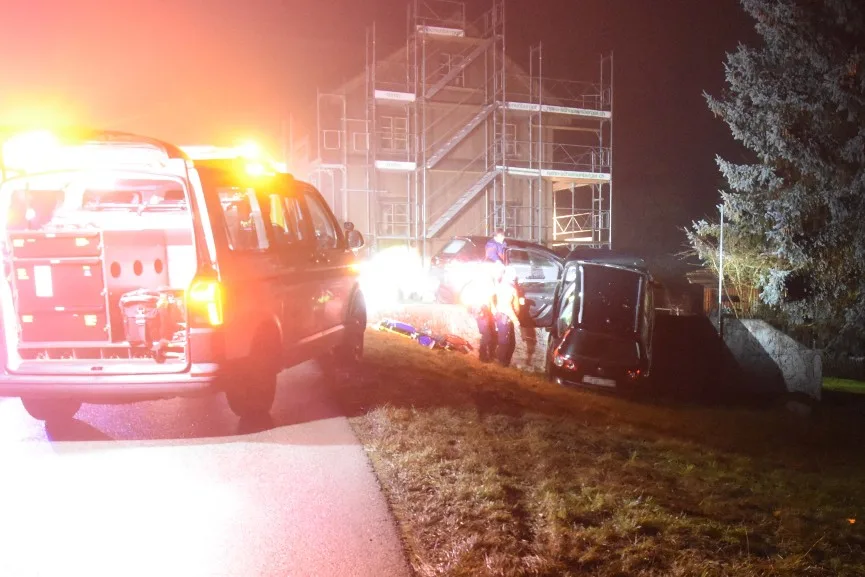 Unfall in Kirchberg SG - Frontal in Betonmauer gefahren!