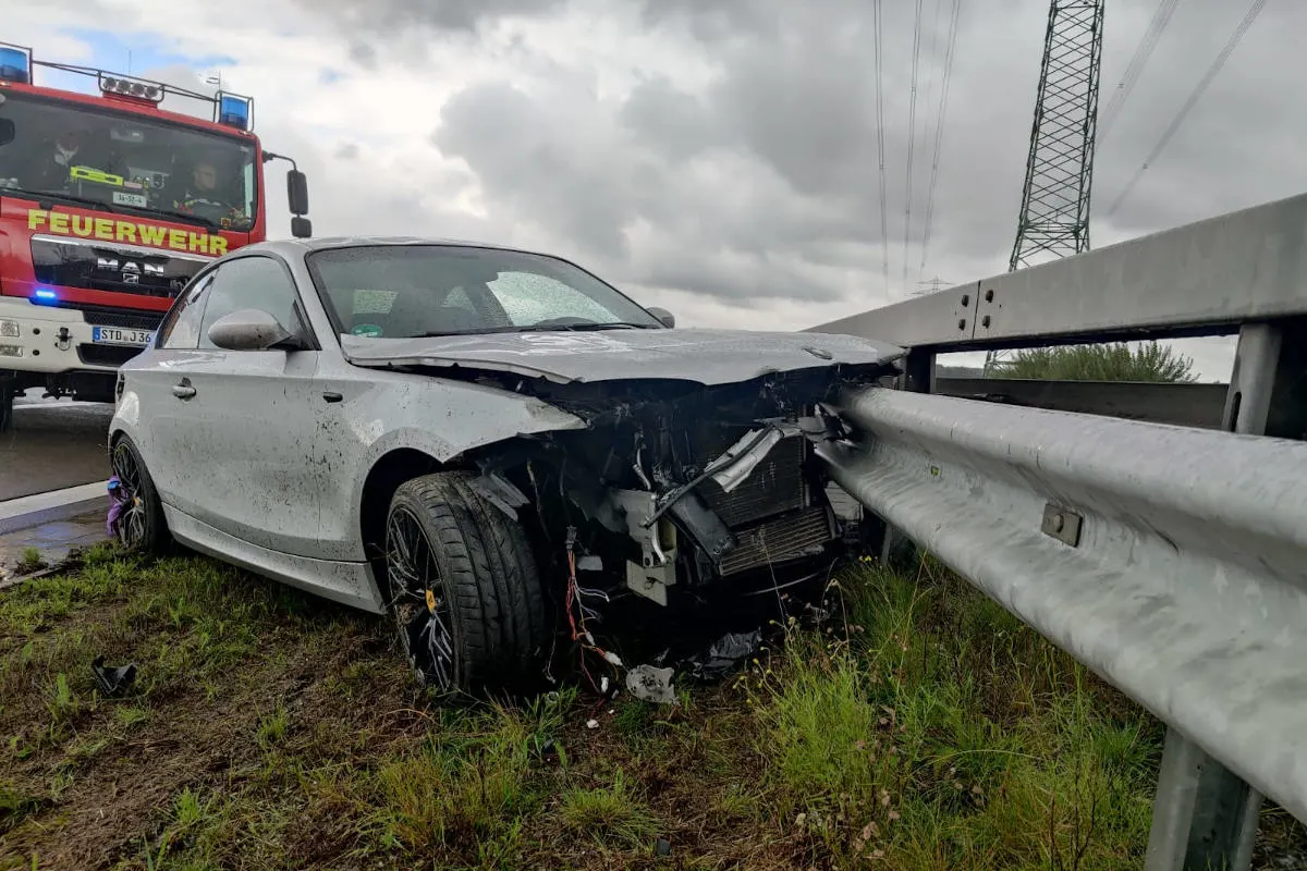 A26 Stade – Autofahrer bei Unfall auf der Autobahn verletzt