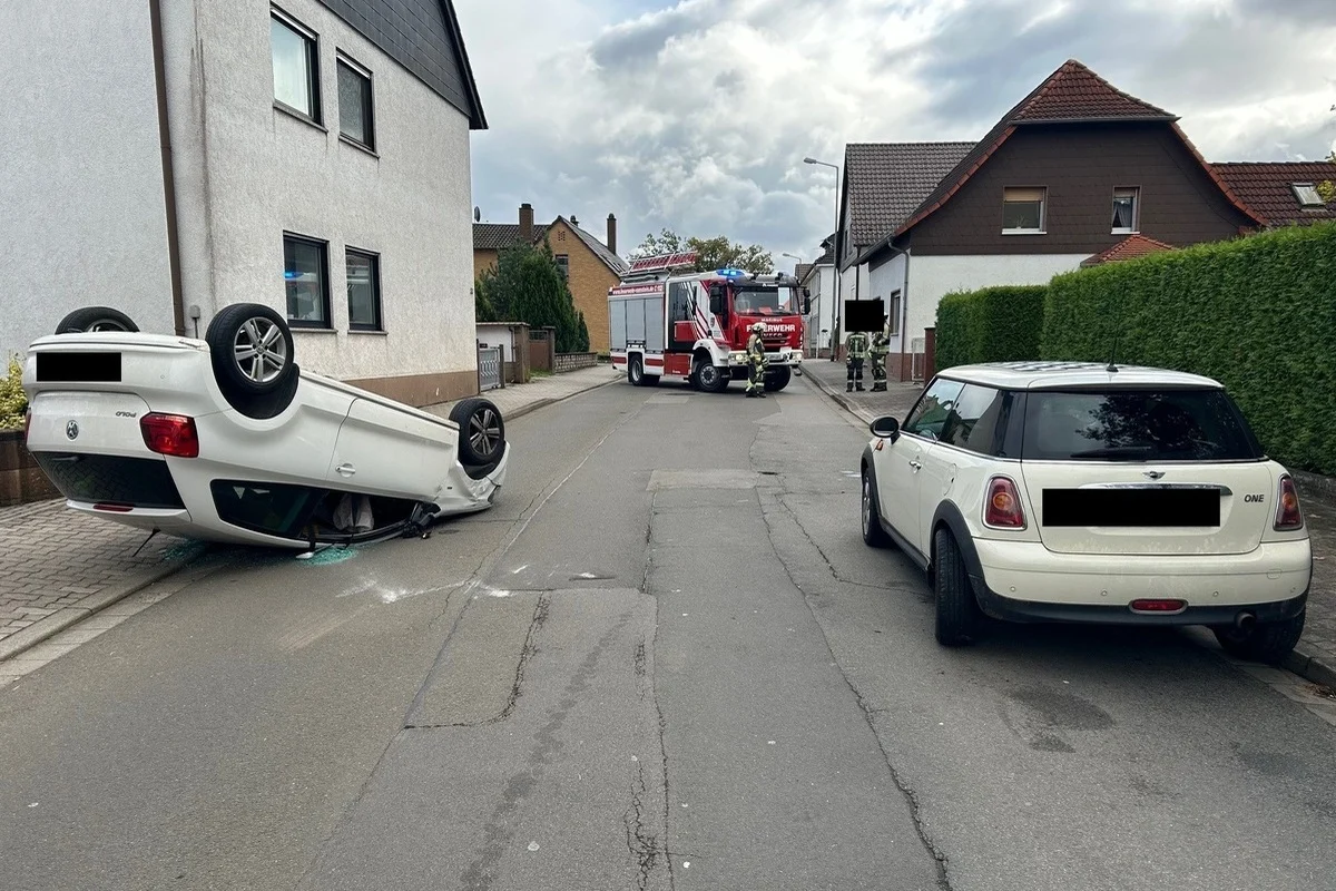 Ramstein-Miesenbach - Auto überschlägt sich bei Unfall 