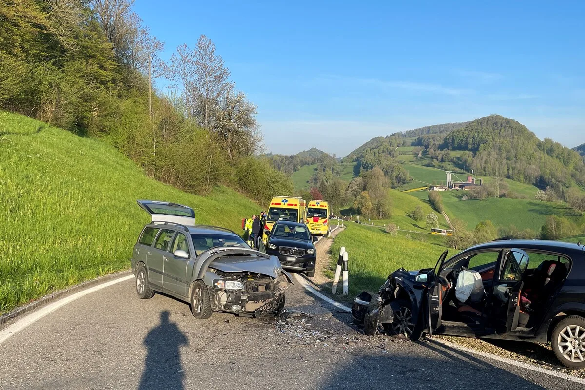 Verkehrsunfall in Densbüren AG durch Blendung der Sonne