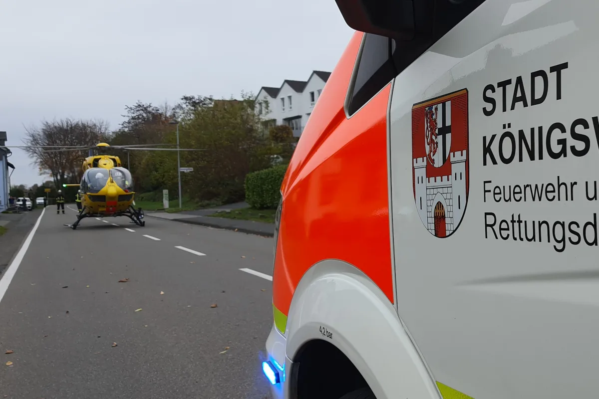 Königswinter – Feuerwehr befreit Schwangere nach Verkehrsunfall