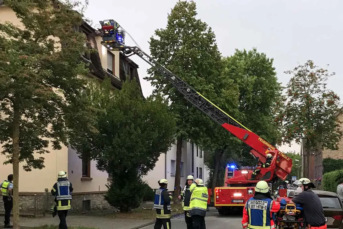 Detmold - Zwei Blitzeinschläge am Sonntagabend - eine verletzte Frau