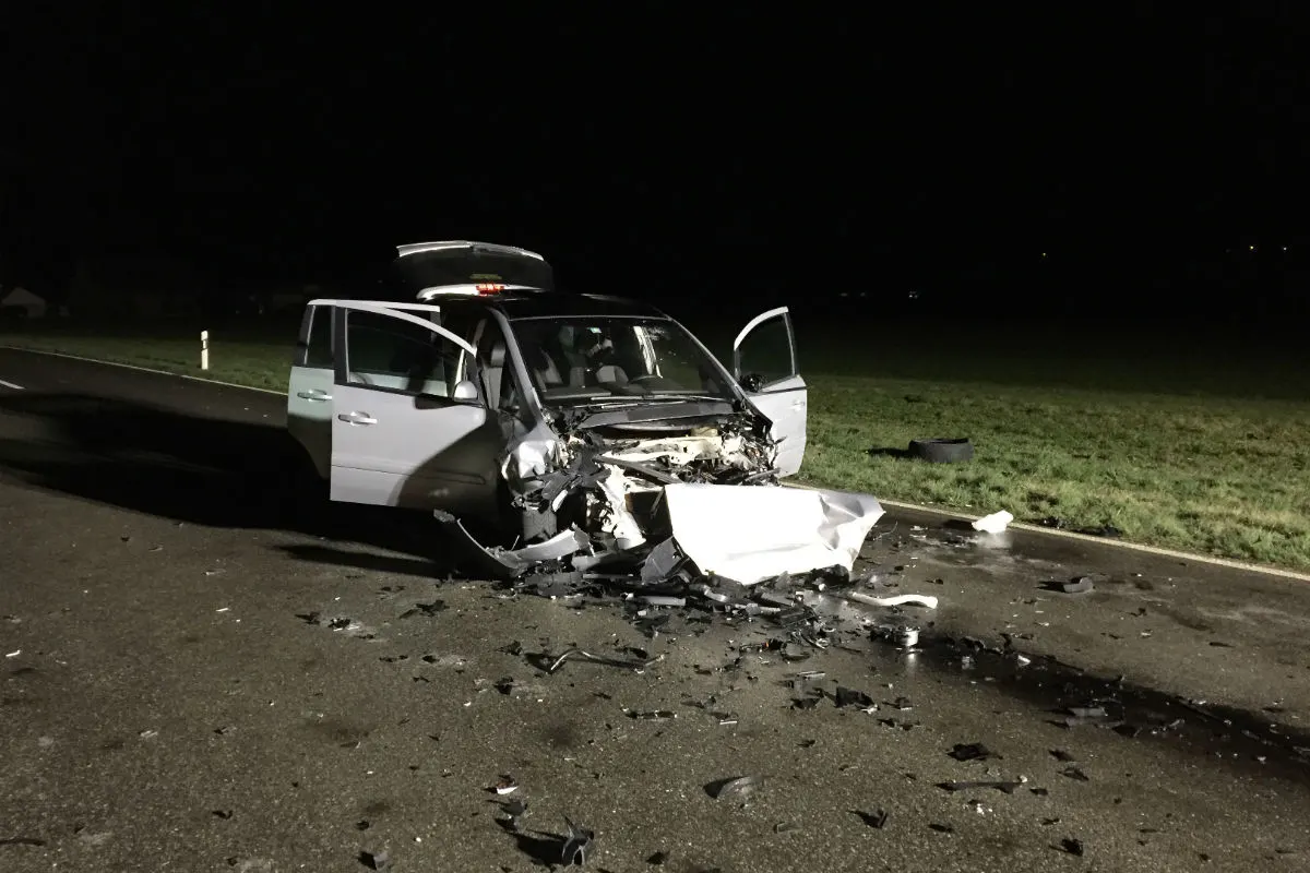 Guntmadingen/SH - Heftige Kollision zwischen drei Personenwagen