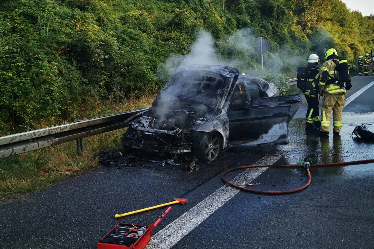 A33  Osnabrück – BMW brannte auf der Autobahn – mehrstündige Sperrung einer Richtungsfahrbahn