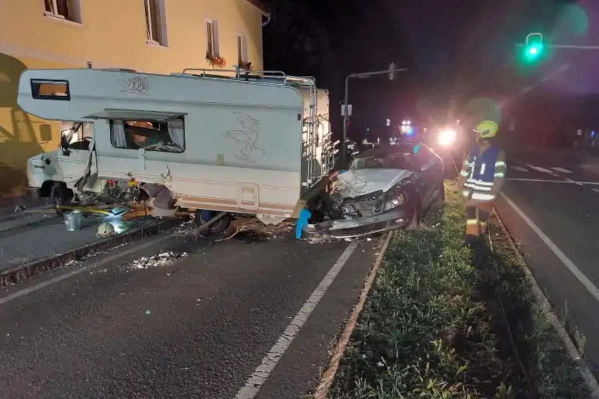 Elixhausen – Schwerer Verkehrsunfall mit Wohnmobil