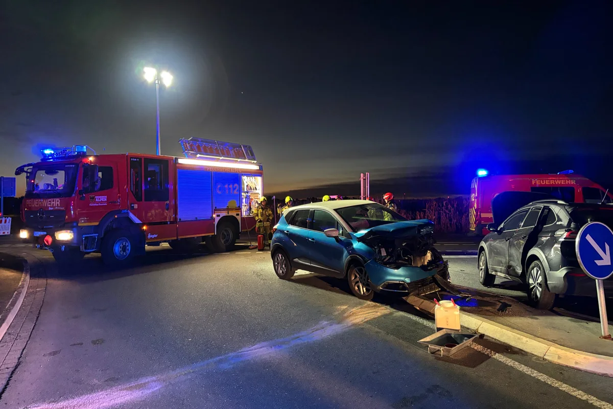 Alpen NW – Unfall von zwei Pkw