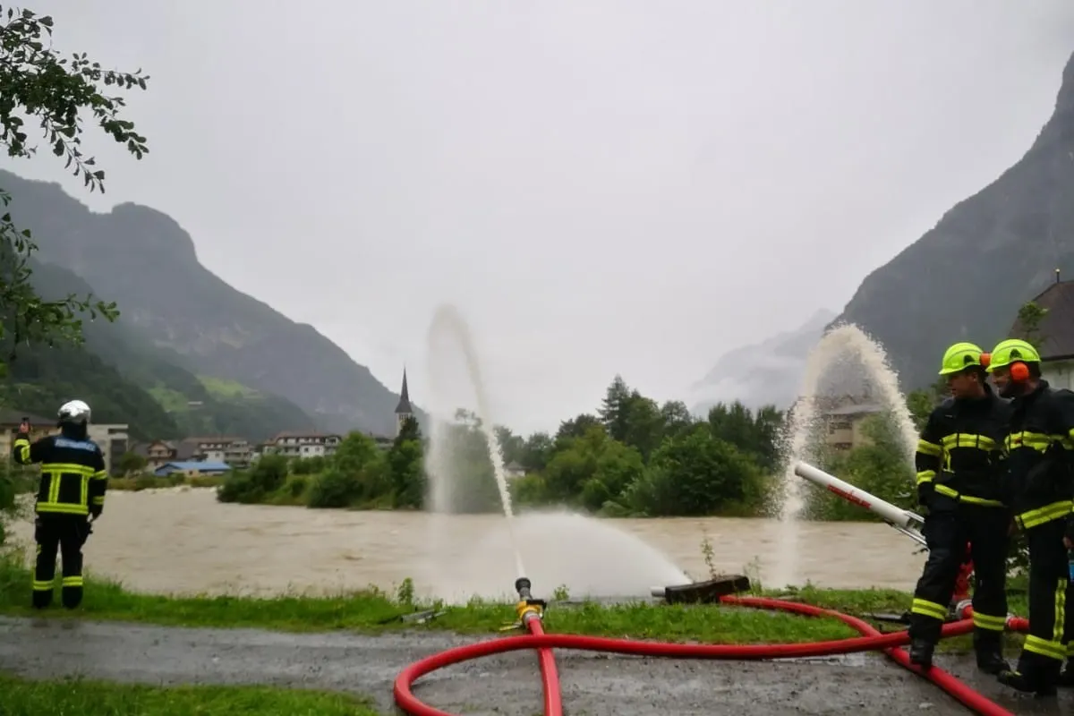 Alarm im Kanton Uri - Hochwassersituation entschärft sich - A2 ab 17.30 Uhr wieder offen!