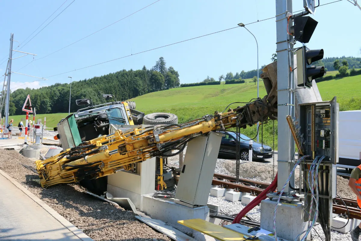 St.Gallen SG - Speicherstrasse aufgrund Bagger-Bergung gesperrt