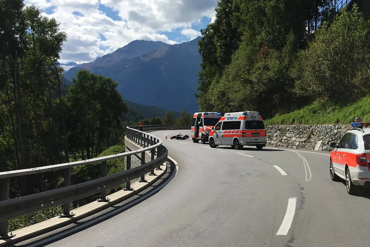 Ardez und Lavin GR - Zwei Unfälle auf der Engadinerstrasse