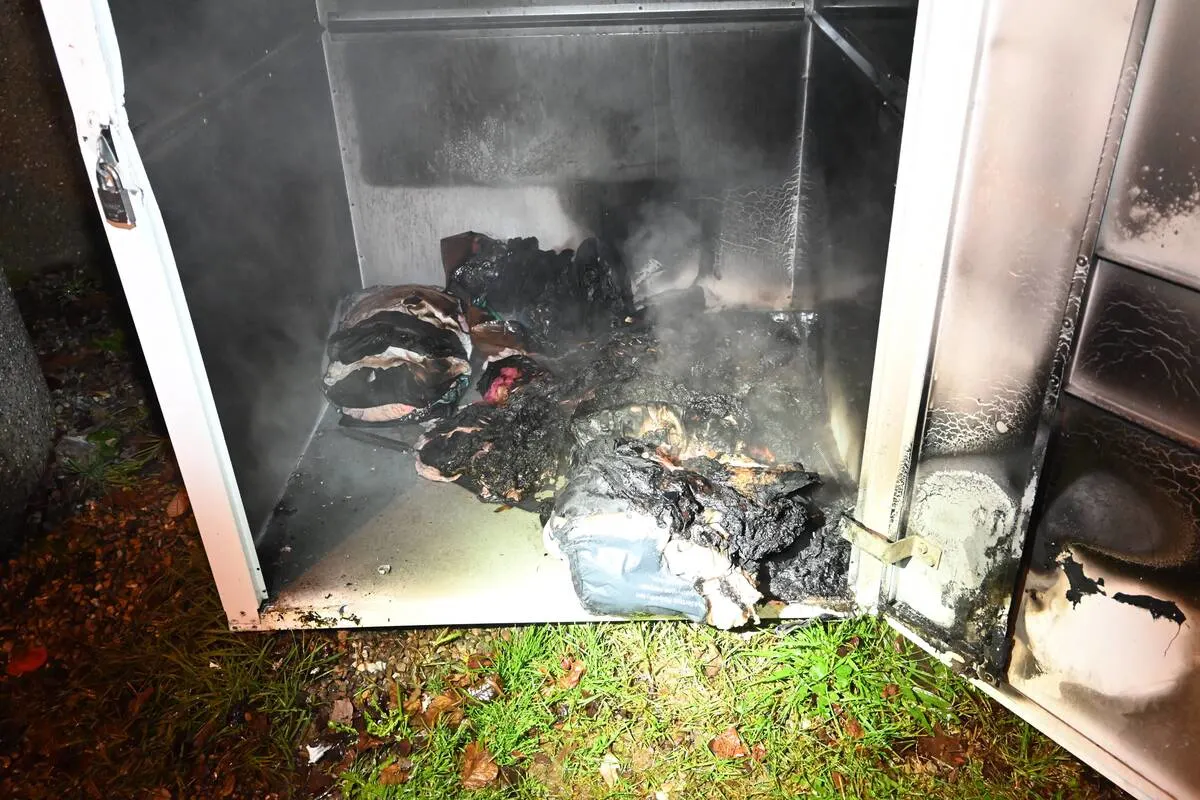 Zuzwil SG - Brand eines Kleidercontainers