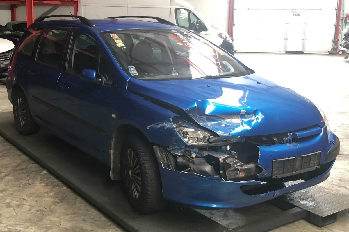 Winznau/Trimbach SO - Blauer Peugeot 307 fällt negativ auf - Zeugenaufruf