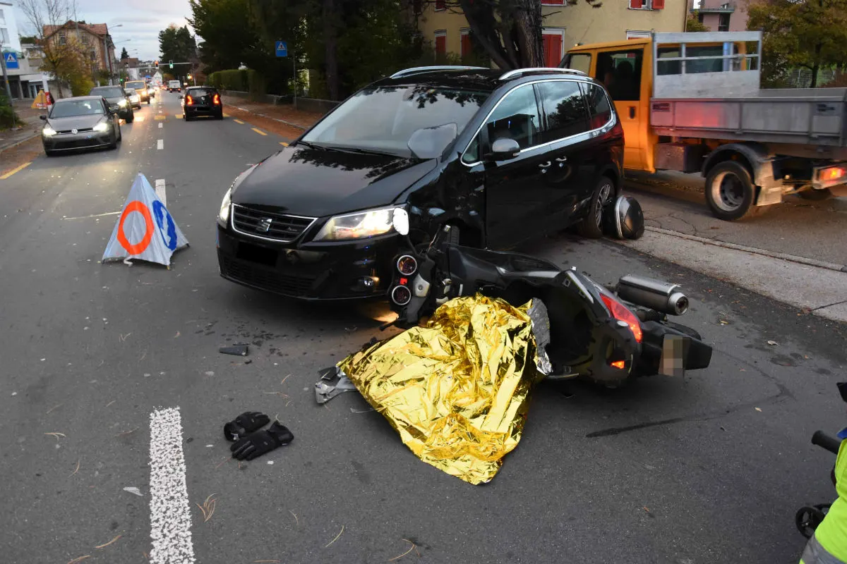 Wittenbach SG - Rollerfahrer übersehen