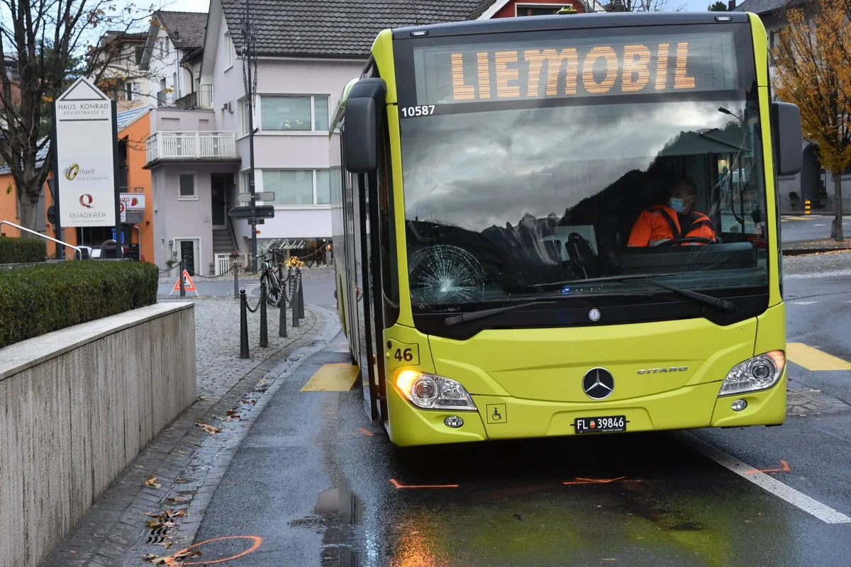 Zeugenaufruf in Vaduz FL – Kind bei Unfall mit Linienbus verletzt