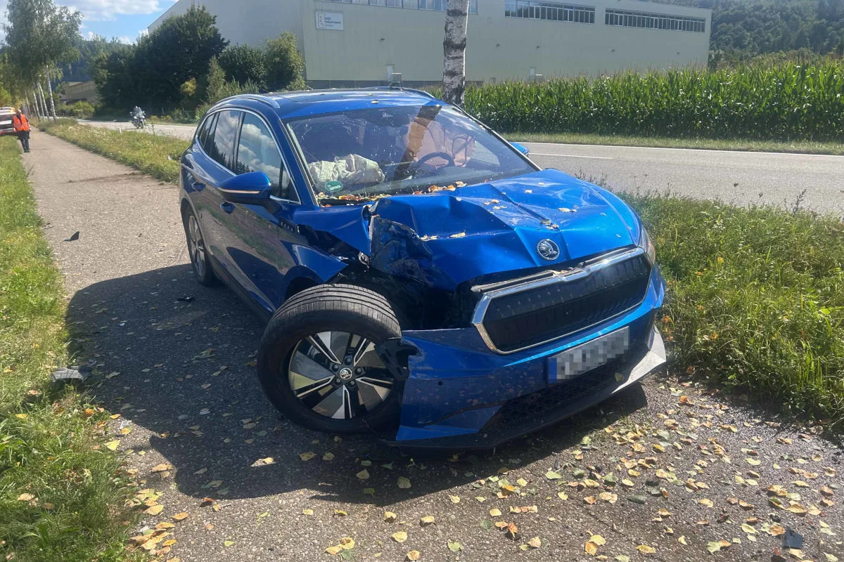 Unfall bei Bad Zurzach AG – Lenker prallt gegen Kandelaber