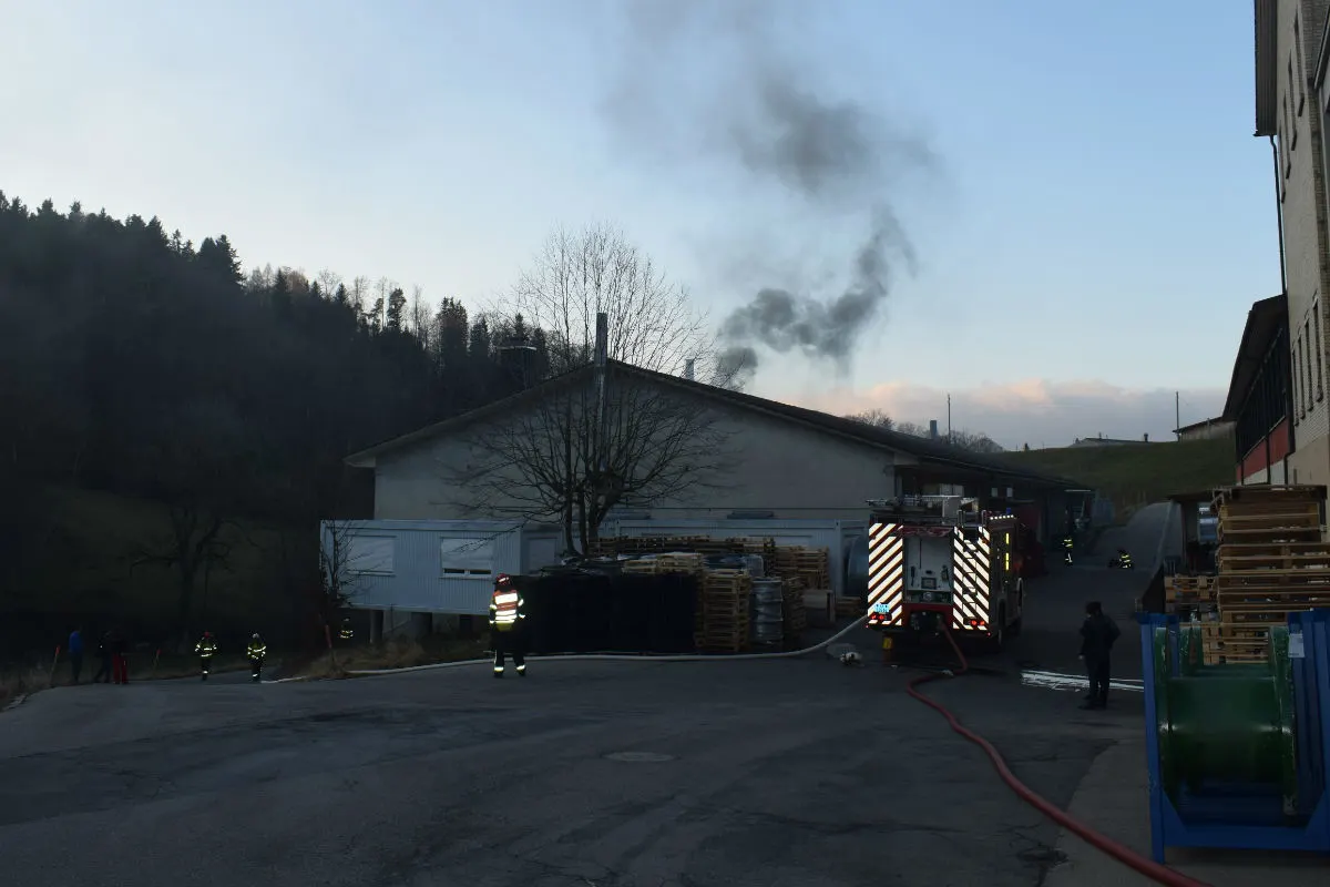 Herisau AR - Maschine in Brand geraten