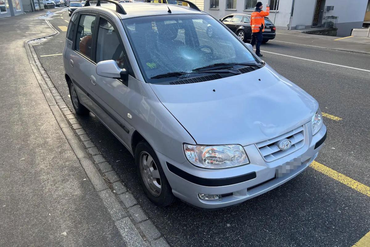 St.Gallen – Fussgängerin von Auto verletzt