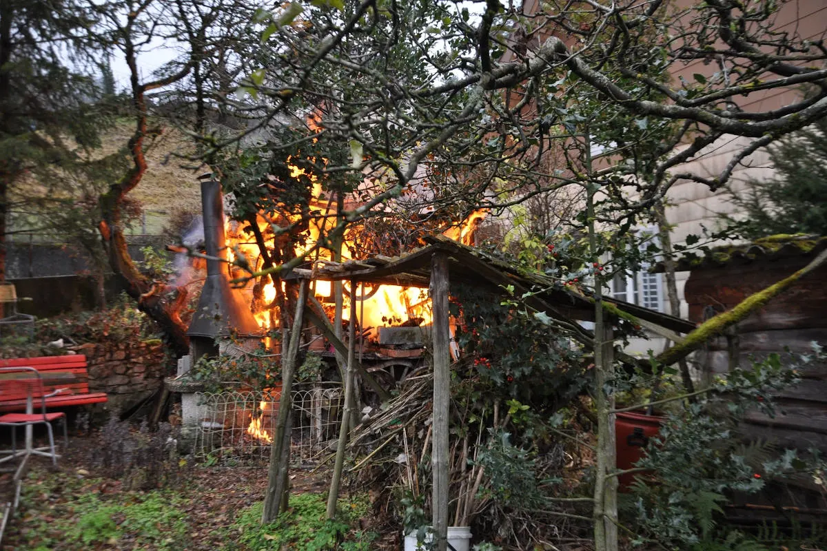 Brand in Trimbach SO – Gartenhaus komplett abgebrannt