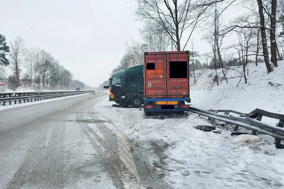 A 27 Hagen im Bremischen – Witterungsbedingte Unfälle auf der Autobahn