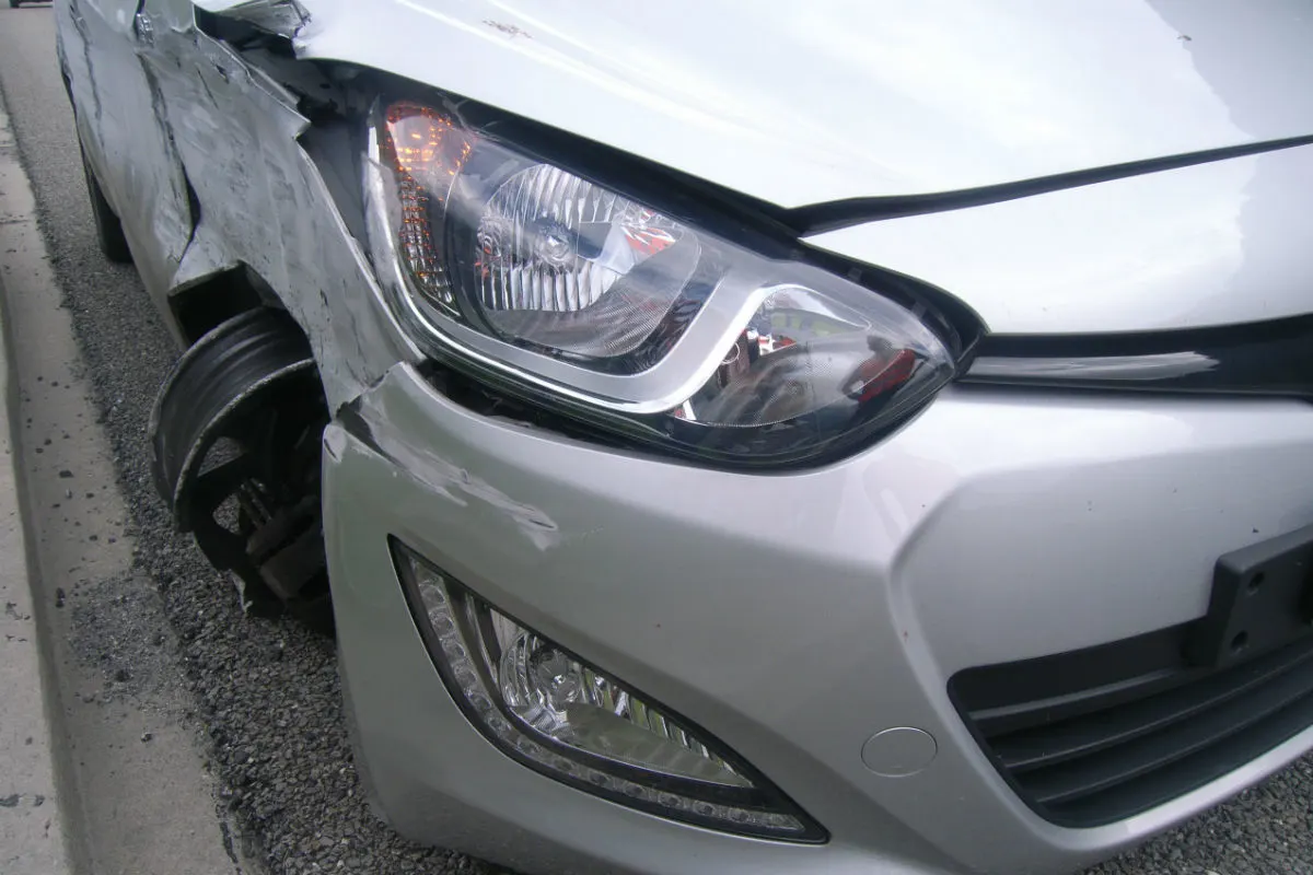 Silenen UR - Lenker verliert Kontrolle des Autos 