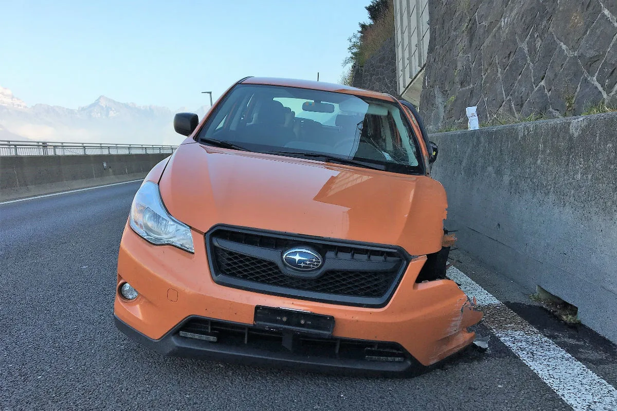 A3/Mühlehorn GL - Sekundenschlaf führt zu Unfall