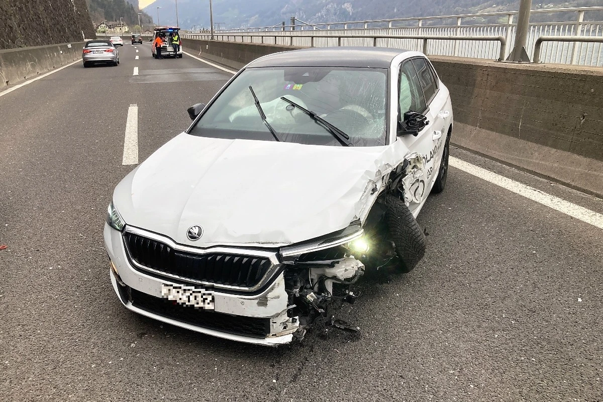 Mühlehorn GL - Totalschaden auf der A3