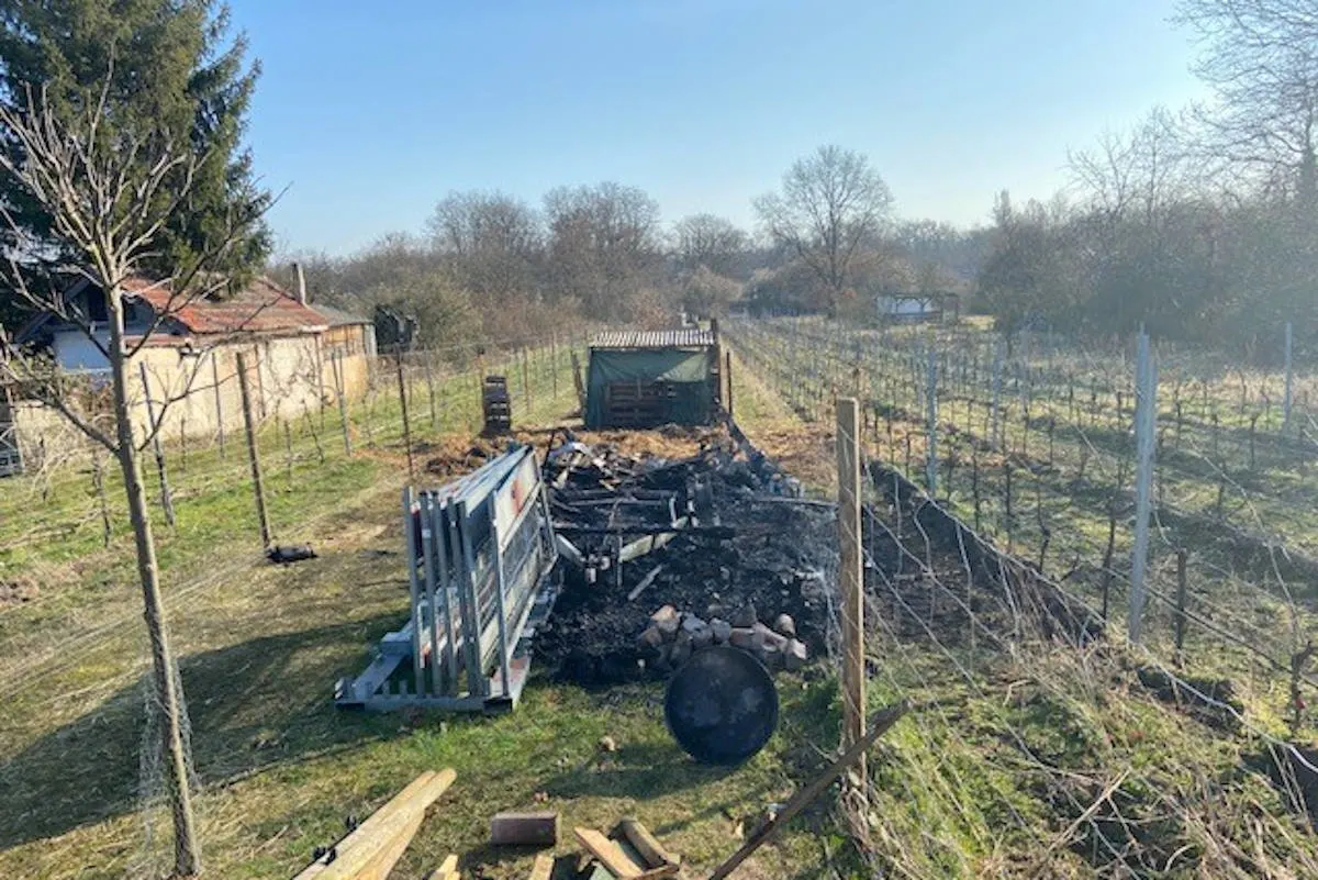 Ellerstadt – Brand von Wohnanhänger