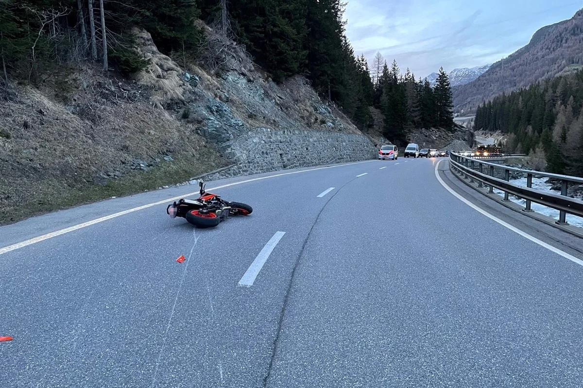 Bivio GR - Mit Motorrad von Fahrbahn abgekommen