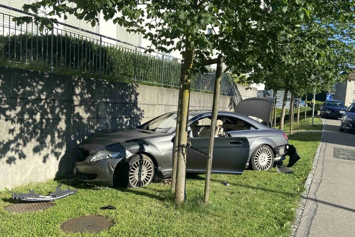 Ennetbaden AG -  Velofahrerin bei Auffahrunfall erfasst - zwei Führerscheine eingezogen