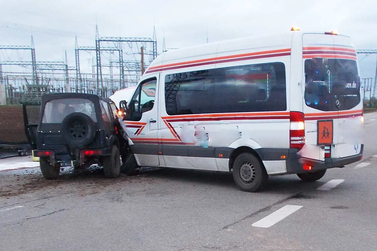 Verkehrsunfall mit vier Verletzten in Lambsheim - Kleinbus kollidierte mit PKW