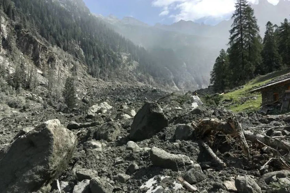 Bergell GR - Piz Cengalo ist wieder in Bewegung