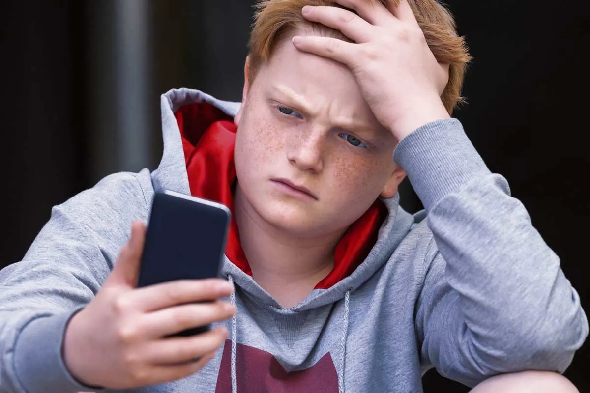 Cybermbobbing kann Menschen in den Tod treiben - Holen Sie sich Hilfe!