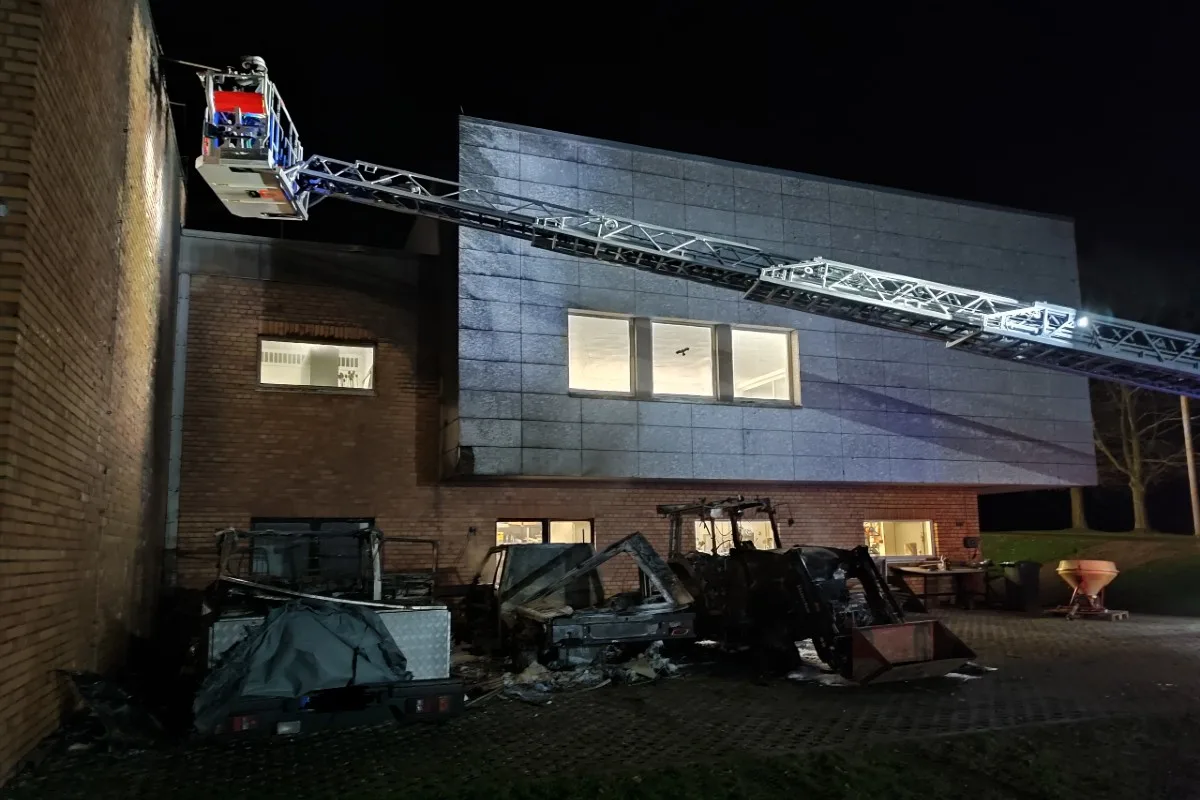 Bonn - Brand am Sportplatz der Universität