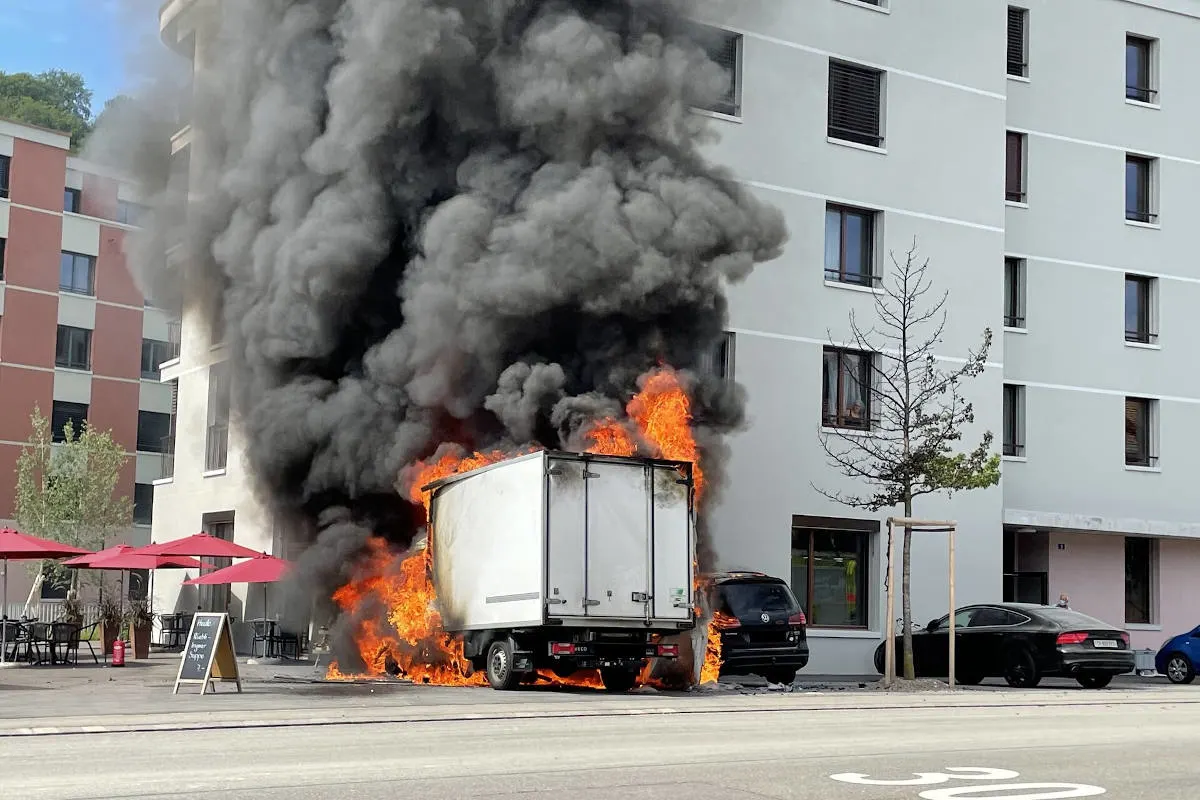 Winterthur ZH – Zwei Fahrzeuge komplett ausgebrannt