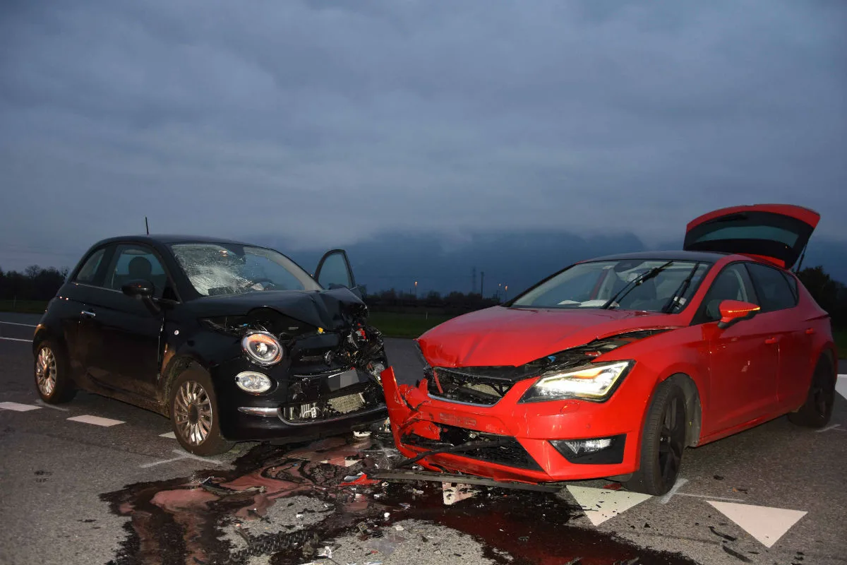 Buchs SG - Junge Frau bei Crash leicht verletzt