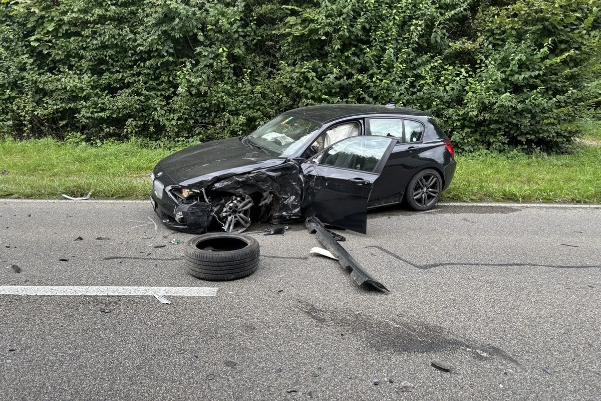 Unfall in Kreuzlingen TG  – Frontal mit einem LKW kollidiert