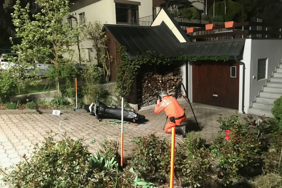 Freienstein-Teufen ZH - Zwei Personen bei Motorradunfall verletzt